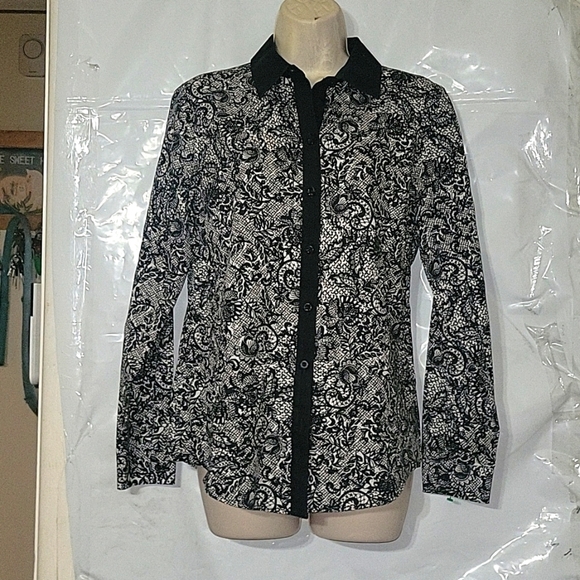 Chicos Black & White Long Sleeve Button-Up Shirt Size 0 Lace-Like Pattern Womens - Picture 1 of 6